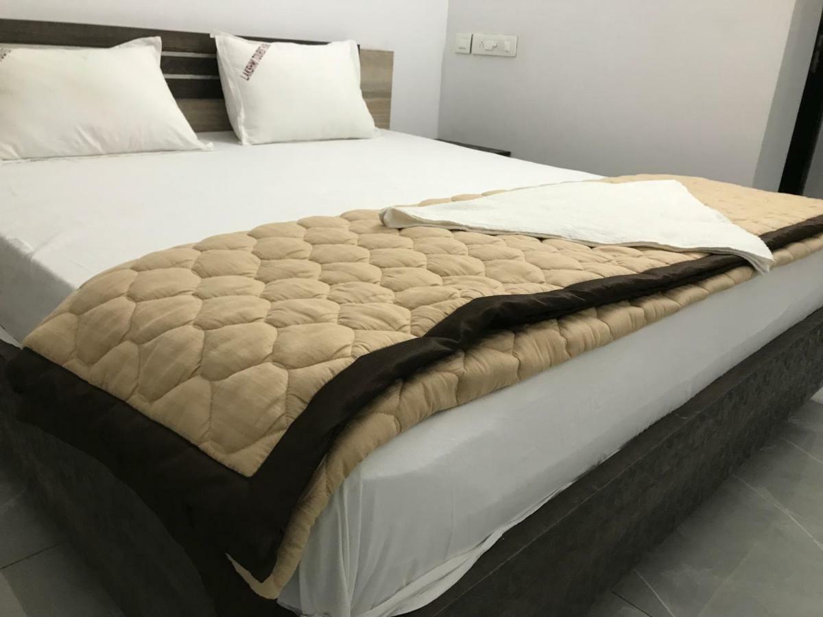 Lakshmi Tourist Home Guruvāyūr Zewnętrze zdjęcie