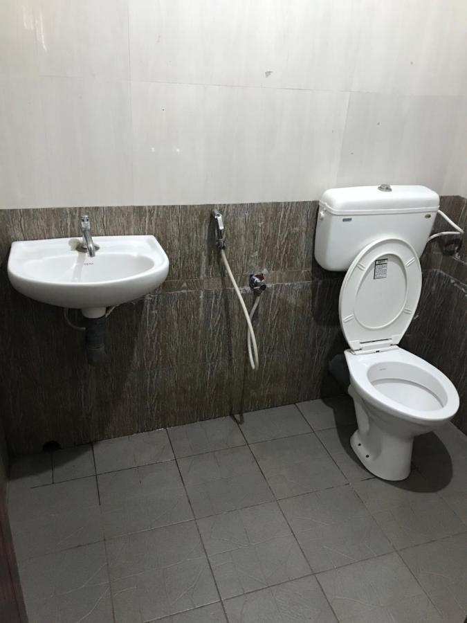Lakshmi Tourist Home Guruvāyūr Zewnętrze zdjęcie